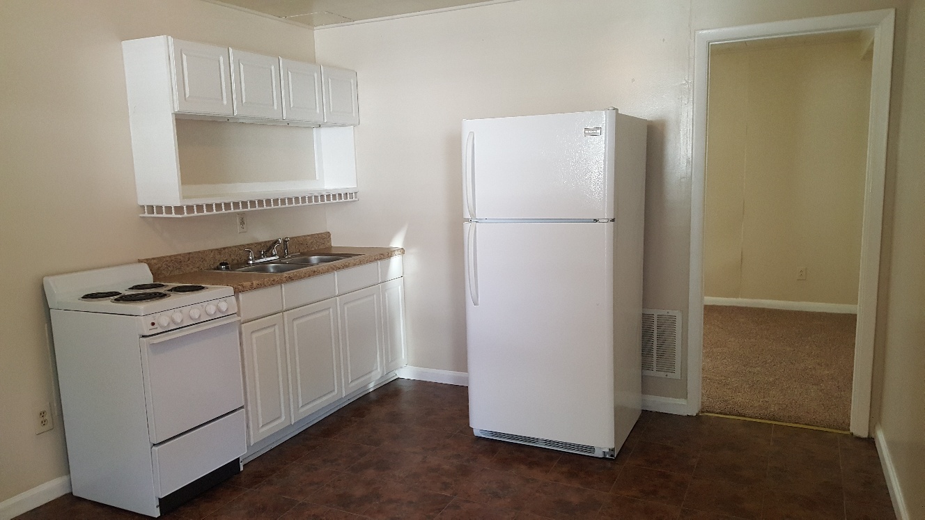 627 Longview St - 4